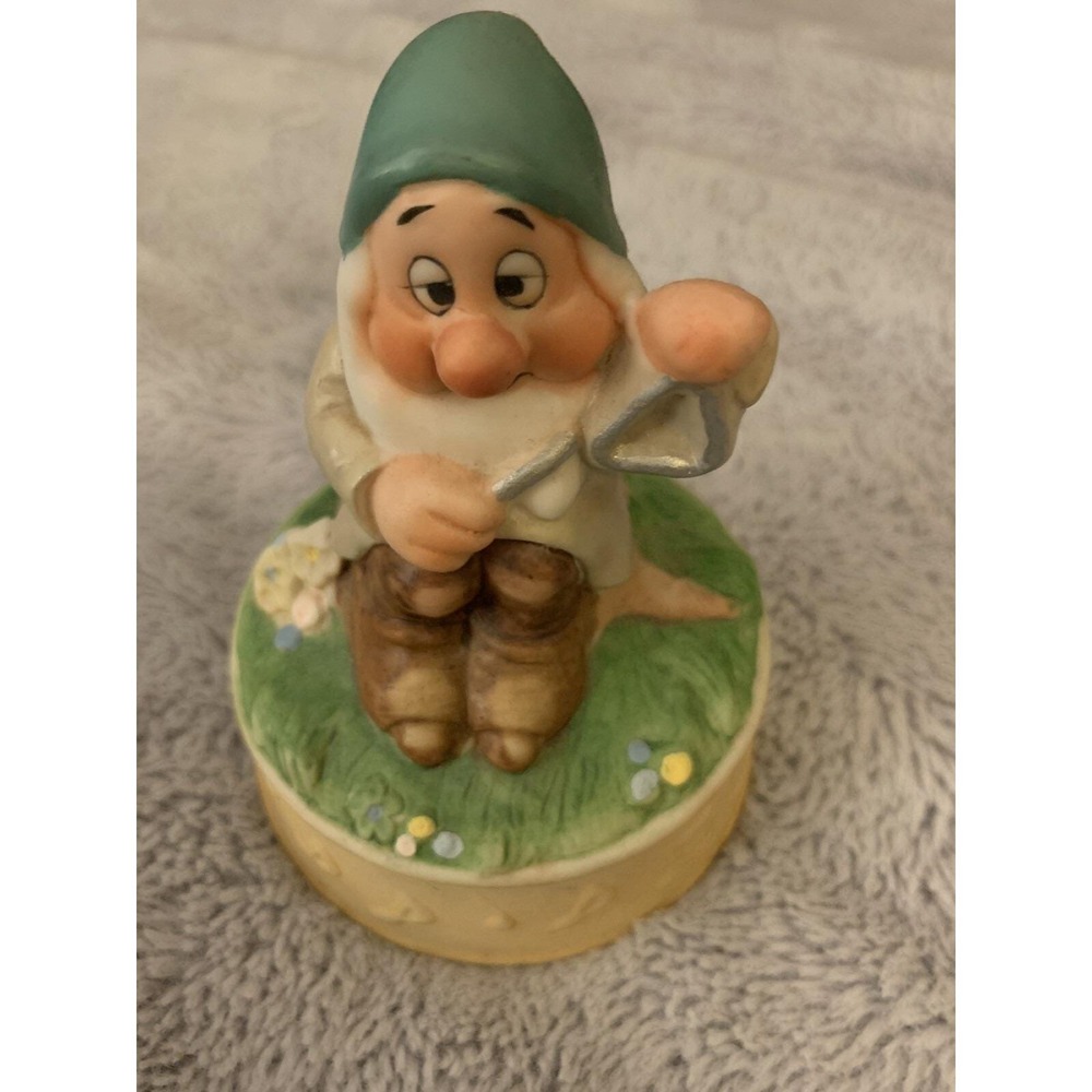 1986 Disney Snow White & 7 Dwarfs 'SLEEPY' 50th Anniv Schmid Music Box
